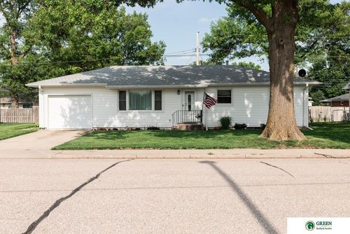 710 N Mayhew Drive, York, NE, 68467 | Card Image
