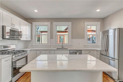 2-22 Hubinger St, New Haven, CT, 06511-4035 | Card Image