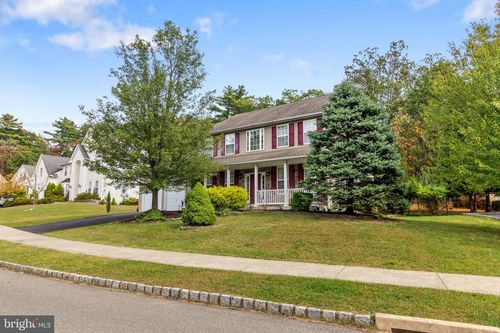 106 Daffodil Dr, East Stroudsburg, PA, 18301-9355 | Card Image