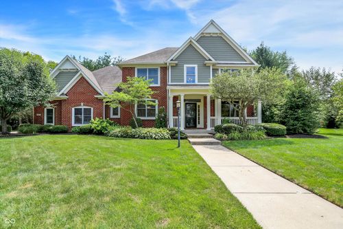 9811 Buttondown Ln, Zionsville, IN, 46077-8132 | Card Image