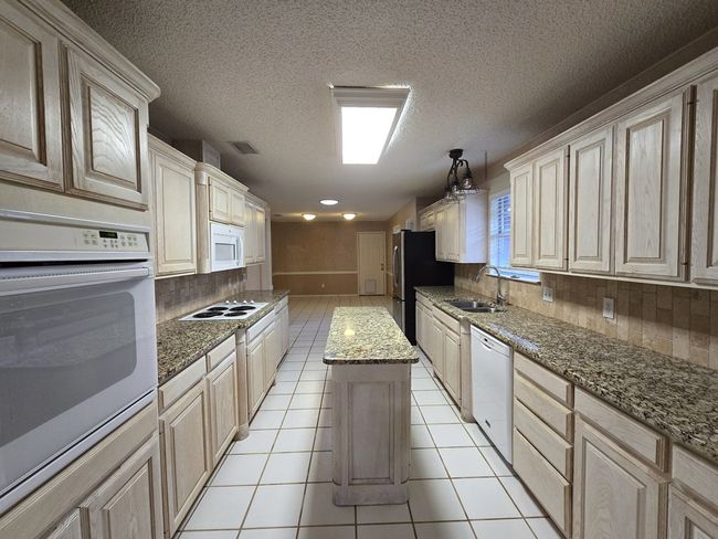 Kitchen | Image 6