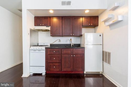 apt-2-2137 Spruce St, PHILADELPHIA, PA, 19103-3841 | Card Image