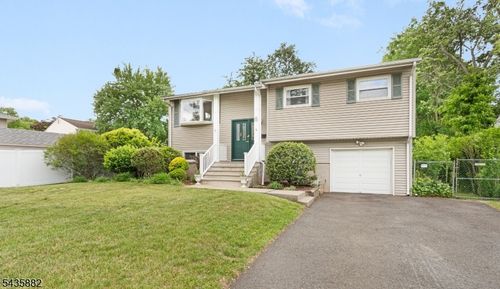 8 Robin Rd, Somerville, NJ, 08876-1726 | Card Image