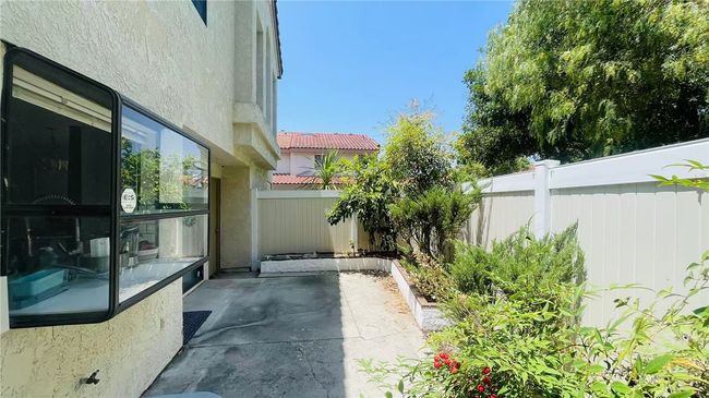 6 - 22905 Estoril Dr, Townhouse with 3 bedrooms, 3 bathrooms and 2 parking in Diamond Bar CA | Image 5