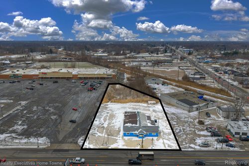 521 24th St, Port Huron, MI, 48060-2501 | Card Image