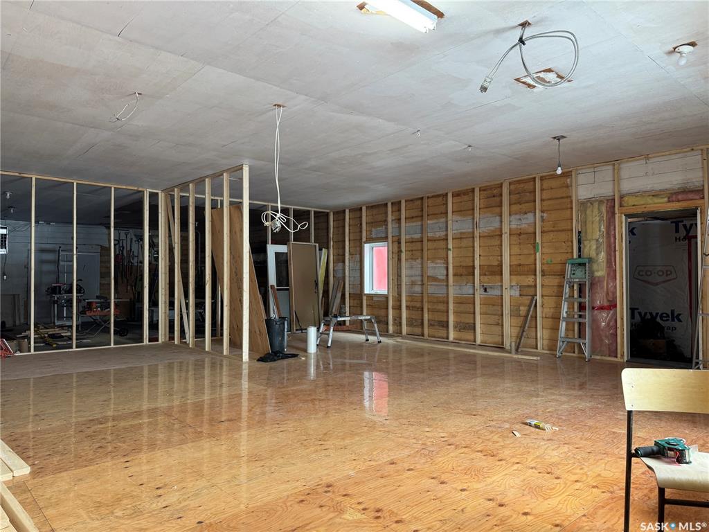 Commercial Sale in Lintlaw 5