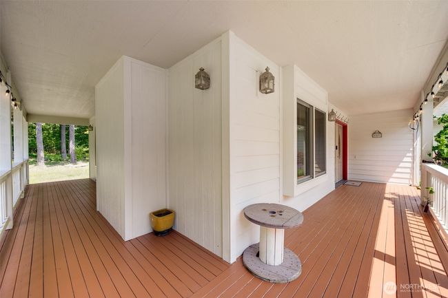 15642 159 Th Ln Se, House other with 3 bedrooms, 3 bathrooms and 2 parking in Yelm WA | Image 36