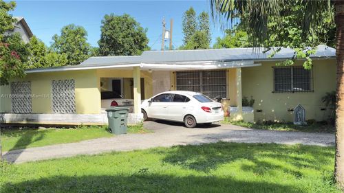 549 Se 2nd St, Belle Glade, FL, 33430-4005 | Card Image