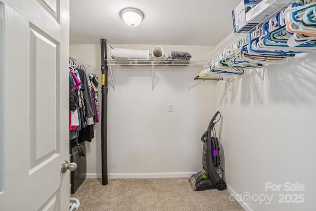 HUGE closet | Image 17