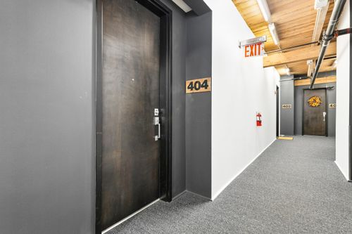 404-448 W Nationwide Blvd, Columbus, OH, 43215-2396 | Card Image