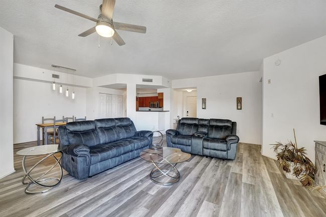 APT-606 - 804 E Windward Way, Condo with 2 bedrooms, 2 bathrooms and null parking in Lantana FL | Image 22