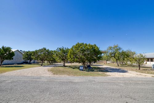 38 Mountain Laurel Ln, Concan, TX, 78838 | Card Image