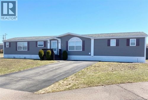 15 Springfield Crt, Riverview, NB, E1B0C9 | Card Image