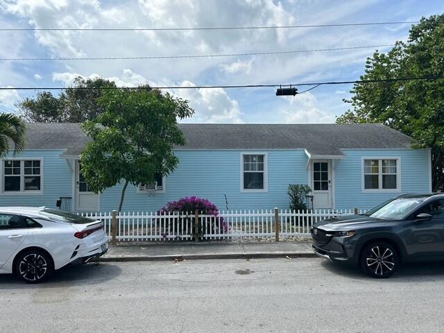 9th Ave, Lake Worth Beach, FL 33460