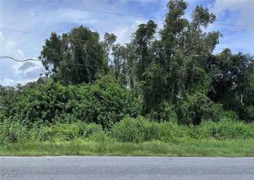 104 Zobora Cir, FORT MYERS, FL, 33913-7528 | Card Image