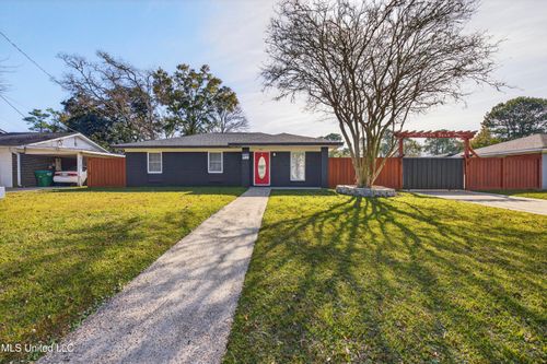 4802 Lanier Ave, Pascagoula, MS, 39581-3524 | Card Image