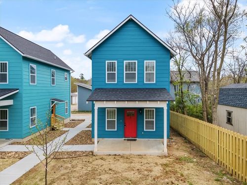 2-21 W 5th St, Fayetteville, AR, 72701-6006 | Card Image
