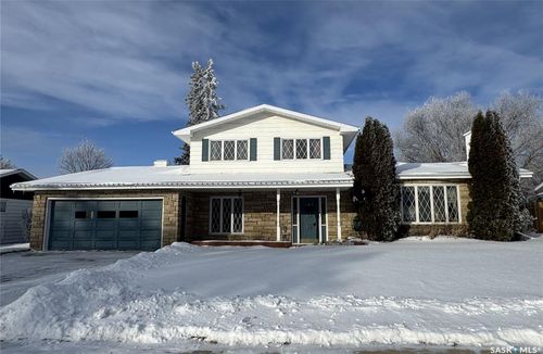 503 7th Avenue W, Biggar, SK, S0K0M0 | Card Image