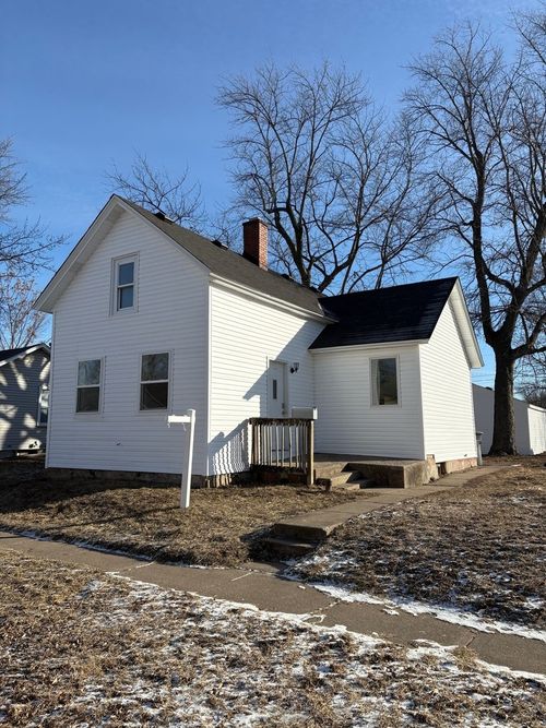 819 5th St, Rock Island, IL, 61201-2335 | Card Image