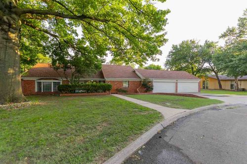 835 S Thompson Pl, Cushing, OK, 74023-4431 | Card Image