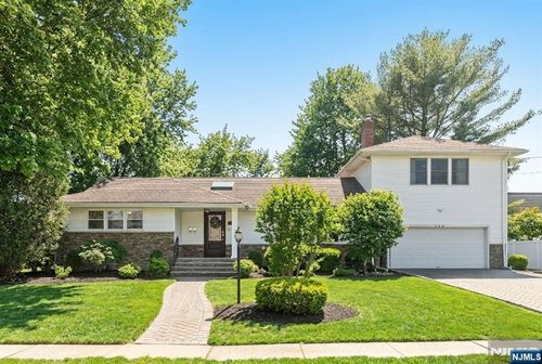 755 Neill Ct, Oradell, NJ, 07649-1231 | Card Image