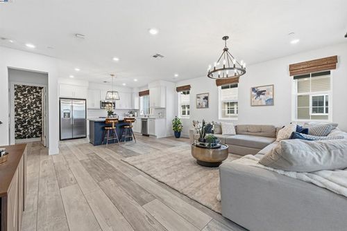 9412 Ocean Park Way, Newark, CA, 94560-7337 | Card Image