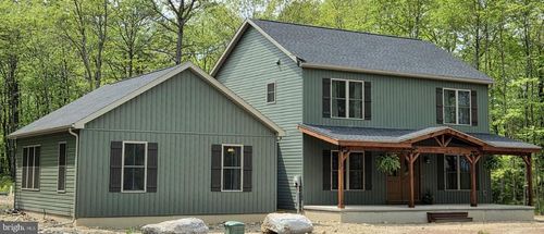 1586 Spring Mountain Rd, Weatherly, PA, 18255-4000 | Card Image