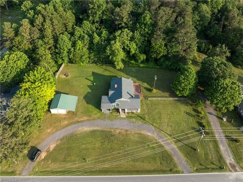 2132 Courtney Huntsville Rd, Yadkinville, NC, 27055-6146 | Card Image