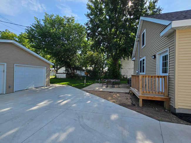 411 W Main St, House other with 4 bedrooms, 2 bathrooms and null parking in Pipestone MN | Image 33