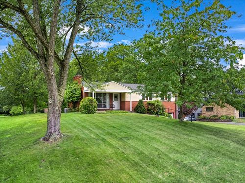 3947 Farmview Dr, Glenshaw, PA, 15116-2901 | Card Image