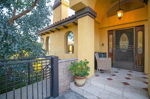 9336 Wayside Dr, Sunland, CA, 91040 | Card Image