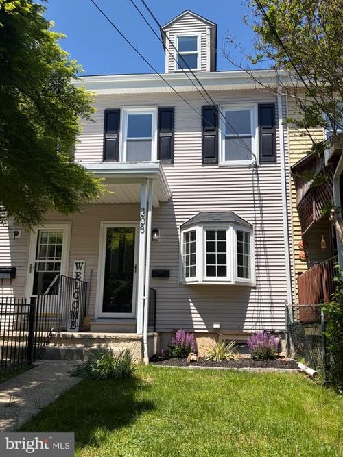 308 Brittmore Ave, CONSHOHOCKEN, PA, 19428-2858 | Card Image