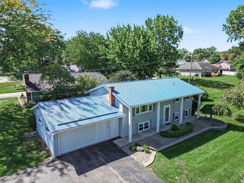 160 Devon Dr, Saint Louis, MI, 48880-9423 | Card Image