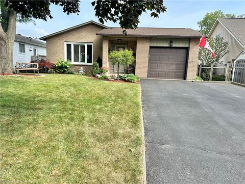 66 Crestlynn Cres, Simcoe, ON, N3Y4X3 | Card Image