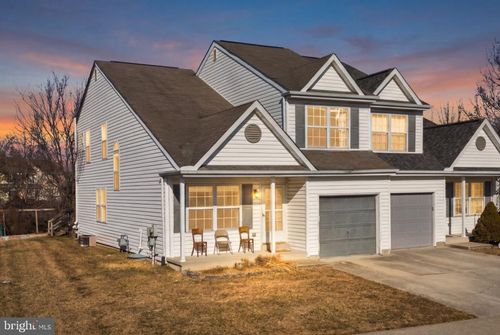 659 Warren Dr, MIDDLETOWN, DE, 19709-1704 | Card Image