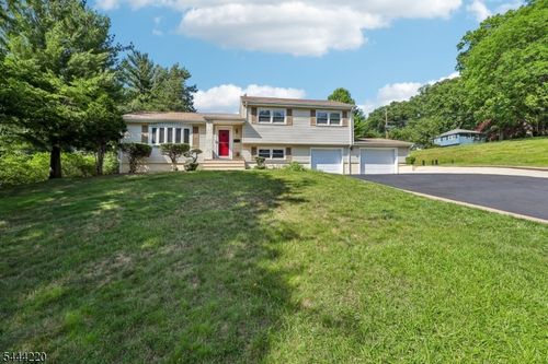 54 Mountainview Dr, Cedar Grove, NJ, 07009-2012 | Card Image