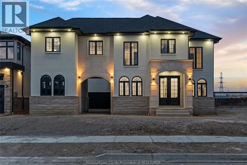 2790 Normandy St, Lasalle, ON, N9H2P3 | Card Image