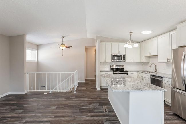 08_258476thStE_91_KitchenLivingRoom_Large.jpg | Image 9