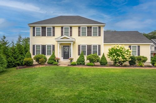 4-4 Rhodes Dr, Berlin, MA, 01503-1424 | Card Image