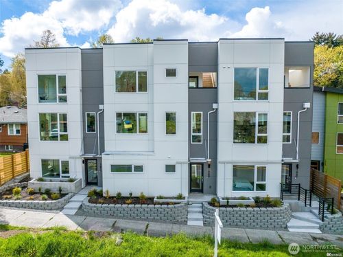 1467 S Columbian Way, Seattle, WA, 98144-7317 | Card Image