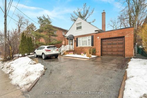 lower-996 Bayview Ave, East York, ON, M4G2Z6 | Card Image