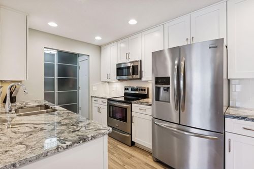 221-205 Barry Ave S, Wayzata, MN, 55391-1639 | Card Image