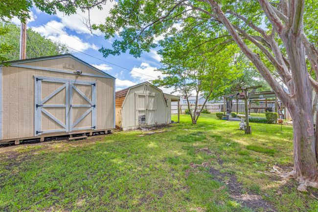 715 Mockingbird St, House other with 3 bedrooms, 2 bathrooms and null parking in Bonham TX | Image 24
