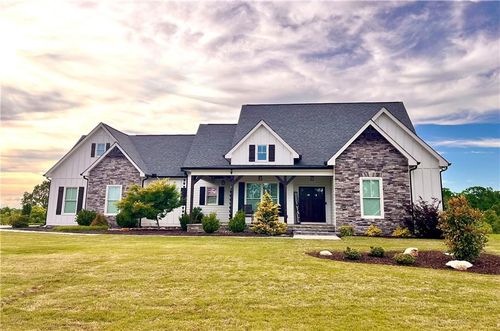 254 Sweetgrass Dr, Demorest, GA, 30535-5313 | Card Image