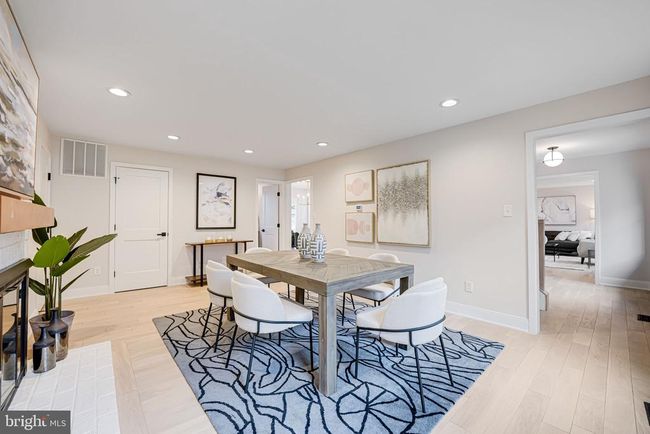 9051 Laurel Hill Ct, House other with 5 bedrooms, 4 bathrooms and null parking in VIENNA VA | Image 8