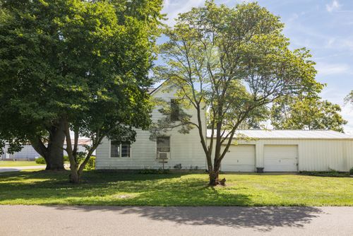 106 N 5th St, Kentland, IN, 47951-1219 | Card Image