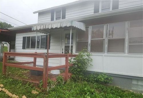 511 4th Ave, New Eagle, PA, 15067-1426 | Card Image