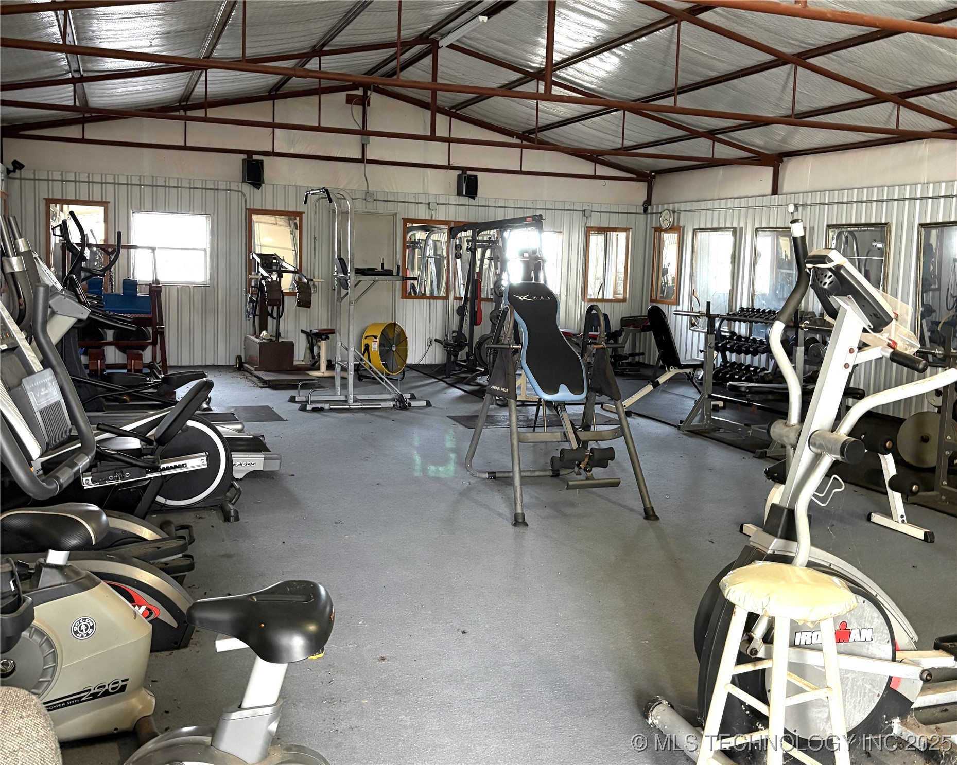 Commercial Sale in Healdton 5