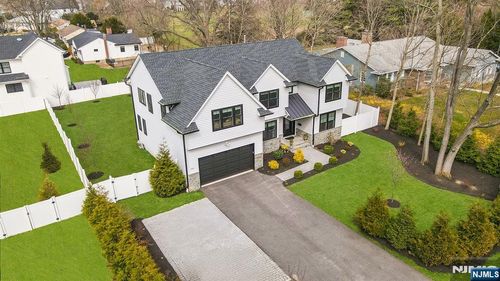 203 Marcotte Ln, Bergenfield, NJ, 07621-3212 | Card Image