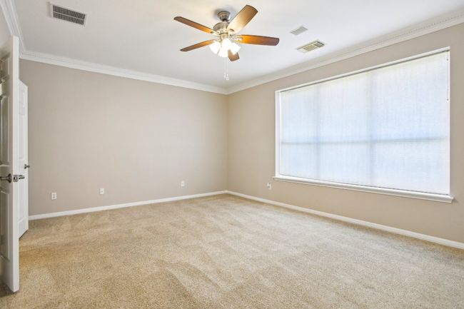 Ideal spaces for guest rooms, creative studios, or home offices. | Image 17